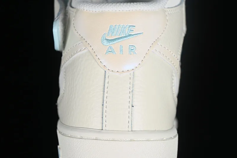 All categories Nk Air Force 1 Air Force series Nk Air Force 1 Mid Air Force mid-top Nk Air Force 1'07 Mid sky blue pearlescent small hook Air Force One mid-top casual sneakers SG2356-802